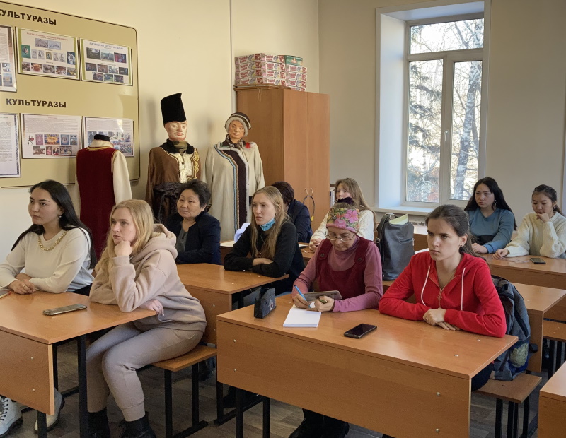 Центр алтаистики и тюркологии ГАГУ провел научный семинар