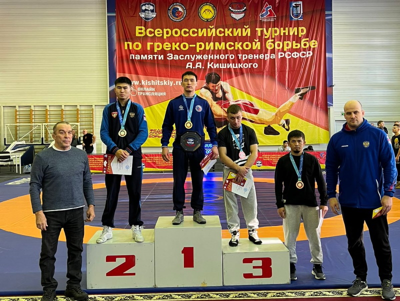 Юрий Тапаа – чемпион