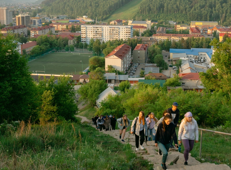 Восхождение на вершину горы Тугая в честь Дня ГАГУ
